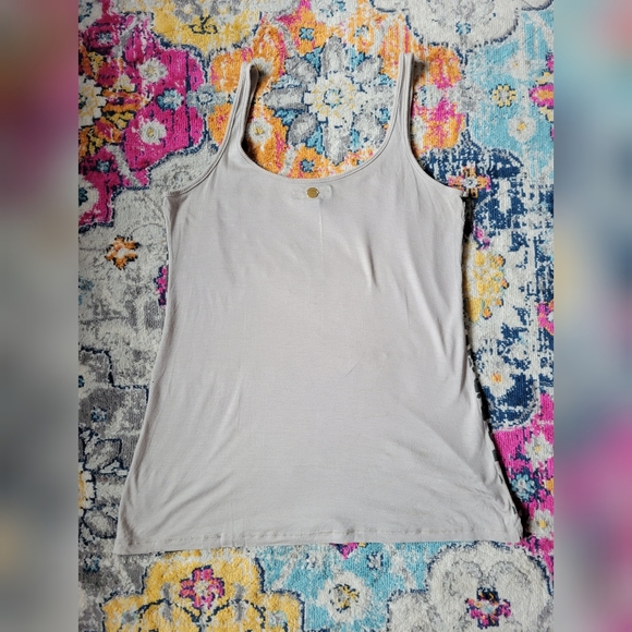 FREE W BUNDLE Colcci printed tank top - Picture 8 of 10